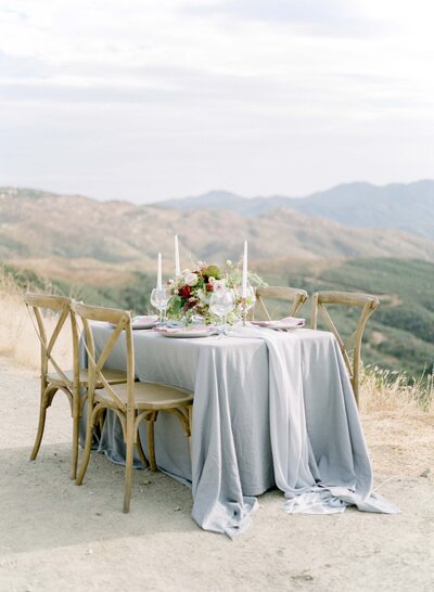 Gorgeous wedding table setup for California roadside elopement