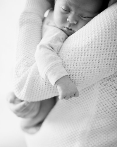 0155_St_Louis_newborn_lifestyle_Amanda_Forbes_Photographer-