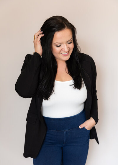selfportrait-barbora-jones-photography-headshots-branding-photos-14