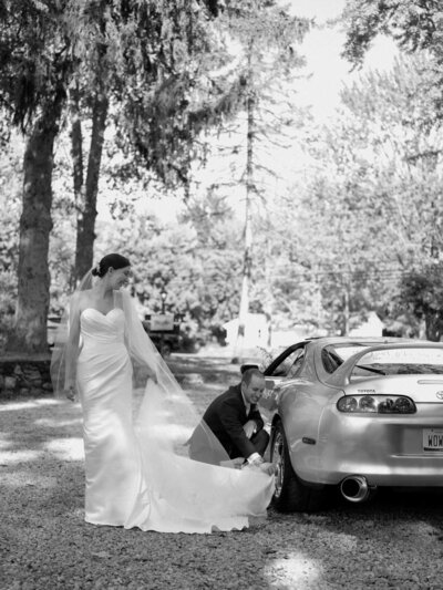 tented-backyard-wedding-bride-groom-14