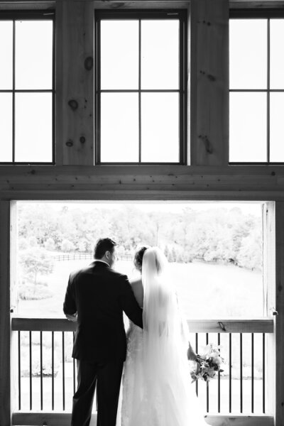 A+J_TheBarnAtWillowBrook_Wedding_LeahReddingPhotography-564