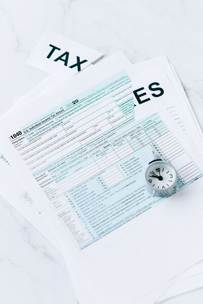 Tax and Accounting Services for Corporations and Businesses across Greater Toronto Area to fulfill Canadian and US Cross-Border tax obligations.