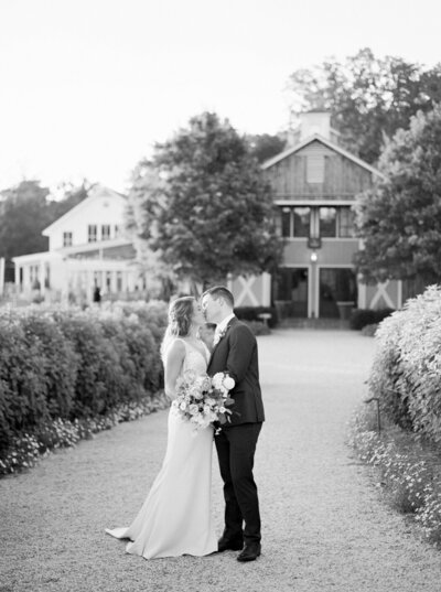 2023-01-virginia-wedding-photographer-pippin-hill-6