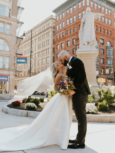 Couples sharing Vows on the Oregon Coast