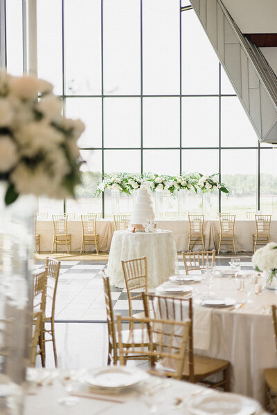 Vietnamese wedding at the US Marshals Museum by Cameron and Elizabeth Photography