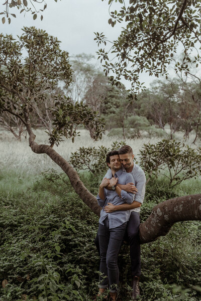 lgbtq-couple-anniversary-session-in-the-countryside-29