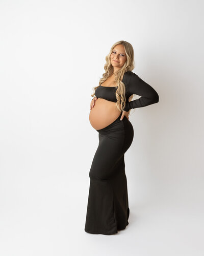 Cleveland and Canton Ohio In studio Maternity.