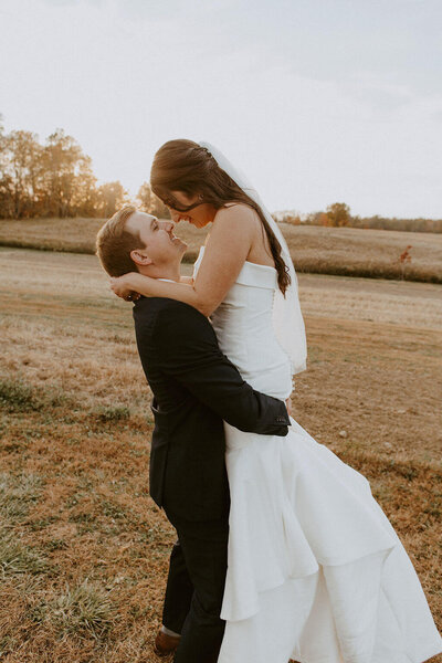 wedding couple outside