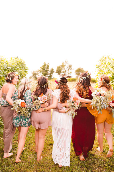 boho-bride-tribe-styled-shoot-will-you-be-my-bridesmaid-dinner-on-the-farm-25