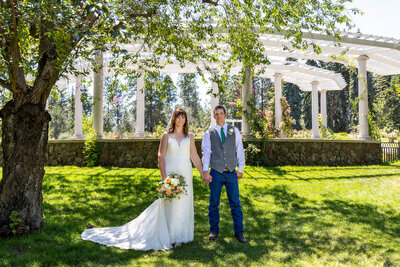 Spokane wedding photographer in Manito Park