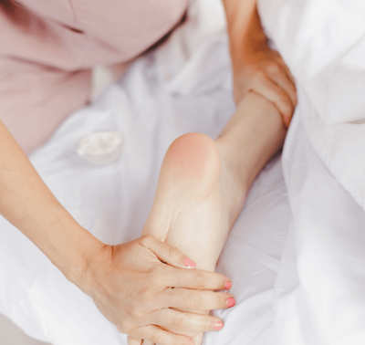 Post surgery lymphatic drainage on the feet