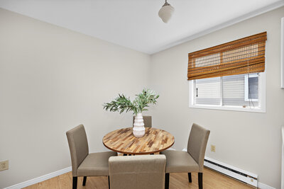 7 Kingsview eat in kitchen (4)