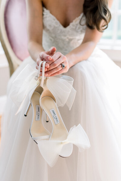 Beautiful wedding shoes at the Monet Inspiration shoot captured by Fabiana Skubic Photography.