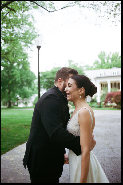 Cherokee-Dock-Nashville-Tennessee-35mm-Film-Wedding-Photographer-Bri-Nicole-Photo-Co-4