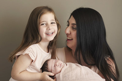 NATURAL NEWBORN PORTRAIT 056