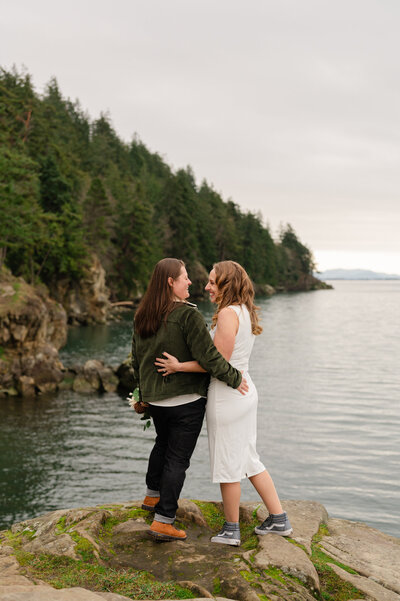 Bellingham-Wedding-Photographer_LGBTQ_Christiansons-Nursery_Caylie-Mash_26