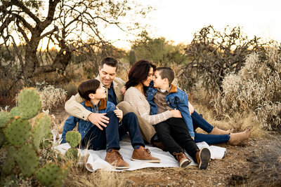 Tucson Family Photographer offering outdoor family photo shoots in Phoenix, Tucson, Sedona and Chandler Arizona