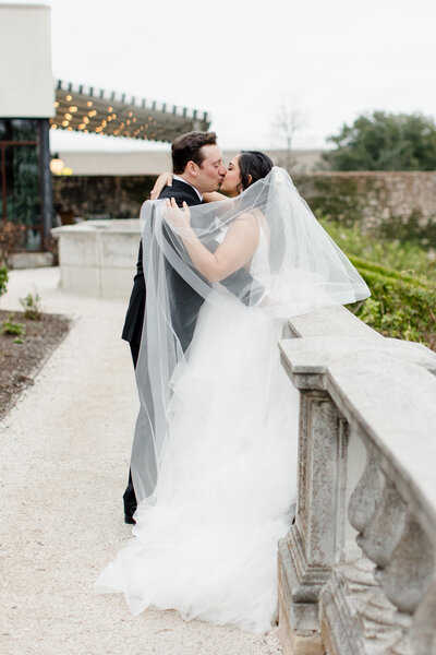 photojournalistic wedding photography