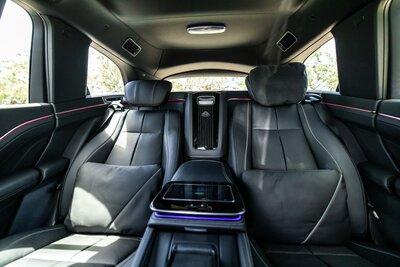 mercedes-maybach-gls-600-kalahari-gold-black-for-rent-in-miami-025