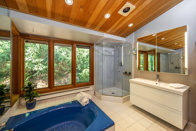 4204 Conc 8 main bath (2)