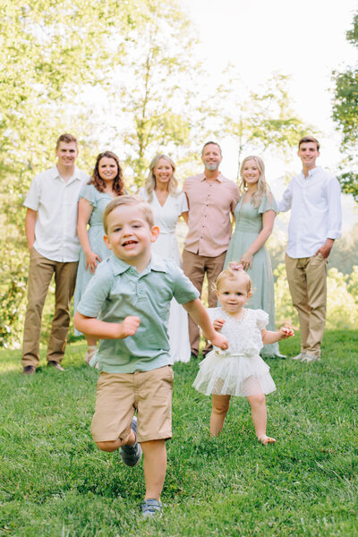 Extended Family Photo session at the NC Arboretum with Asheville, NC Family Photographer Rachel Marie Photography
