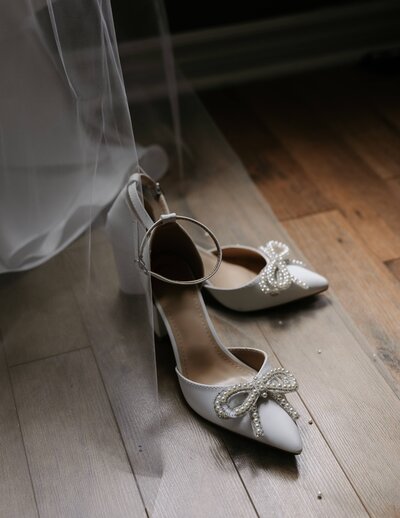 cinematic calgary wedding details by calgary wedding photographer danielle boulger photography