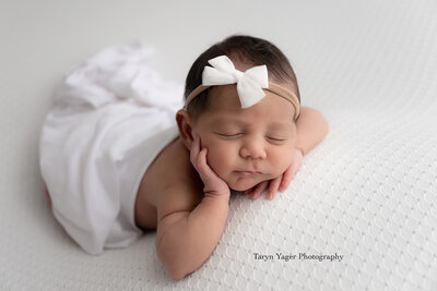 Knoxville newborn photographer, newborn portraits Knoxville, newborn baby photography near me Knoxville