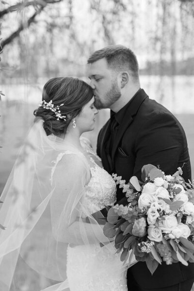Bret and Brandie Evansville Owensboro Weddings Black and White Gallery37