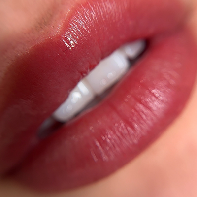 The prettiest permanent makeup technique - freshly done lip blushing results.
