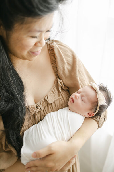Lifestyle Newborn Photographer serving the Highland Village area