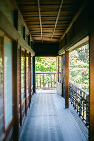 studio-dukesa-amy-huang-fine-art-destination-wedding-film-photography-showit-design-partner-hakone-7