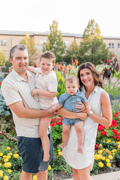 2025 krystal-moore-photography-regina-family-flowers