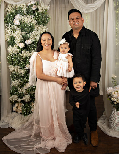 familybirthdaybestphotographertudiofamilybirthdaynewbornboyamilynewborngirlfirstbirthdayportraiturephotographystudioportraitsnewborngirlboyfamilyEvaMaganaPhotographychildphotographer (5 of 6)
