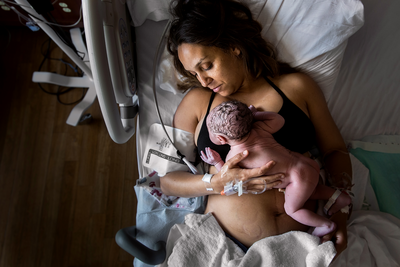 birth photographer, columbus, ga, atlanta, postpartum, mother and newborn, skin to skin, breastfeeding, ker-fox photography