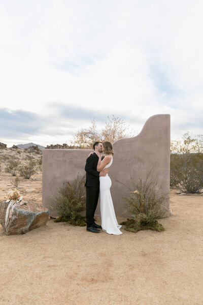 morada-joshua-tree-intimate-desert-wedding-documentary-luxe-dana-maruna-photo-11