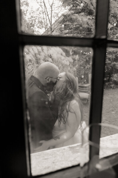 Elopement photographer in the Ottawa region