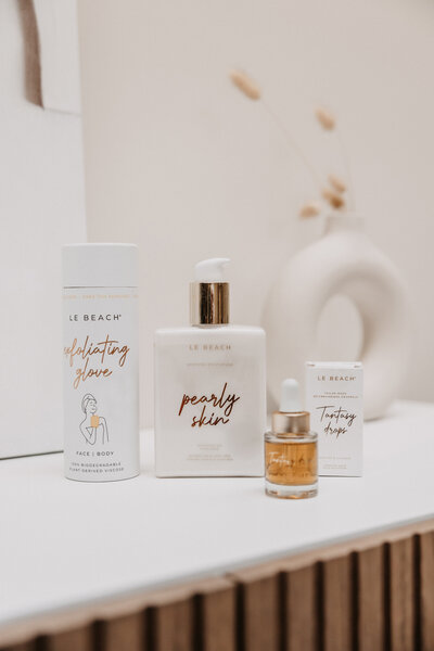 Le beach scrubhandschoen bodylotion en tanningdrops