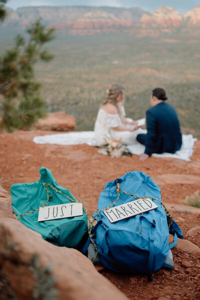 Sunset elopement portraits in Sedona, Arizona