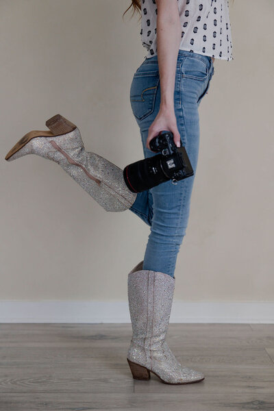 keri lindekugel holding camera