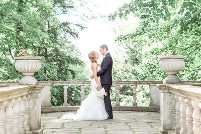 Wedding Photographers at Stan Hywet Hall and Gardens in Akron