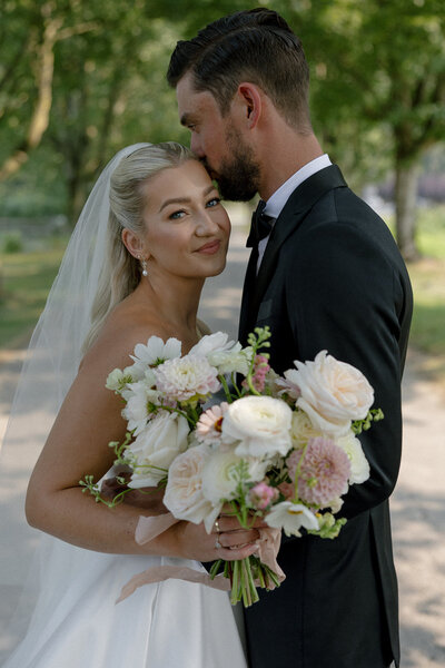 white-farm-wedding-18