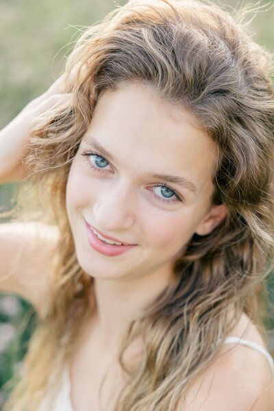 indianapolis indiana newborn photography motherhood mother looking at baby