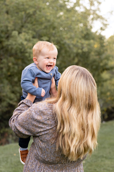 Ann Arbor family photos in fall foliage