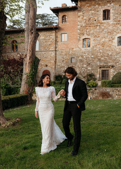 Bride and groom wedding portrait in Tuscany, Italy destination wedding.