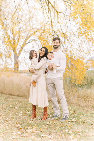 Fall family photos at Meadowbrook Park by Kansas City photographer Jeanna Hayes