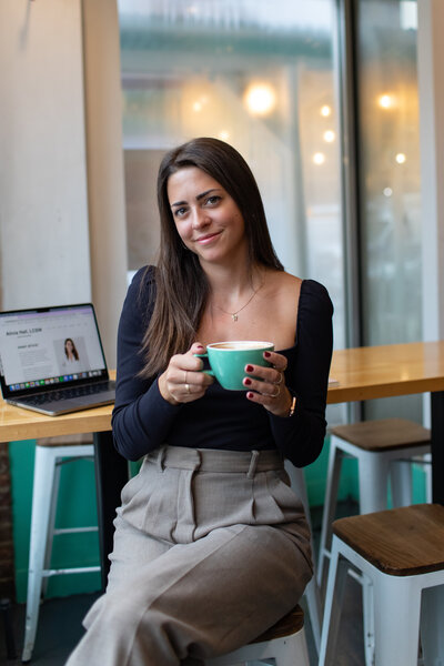 nyc therapist and founder of LiteMinded Therapy