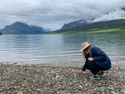 Rasa Milo collecting pigment rocks in the Wyoming wilderness for use in handmade paints