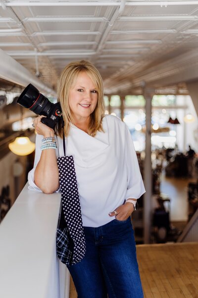Senior Photographer