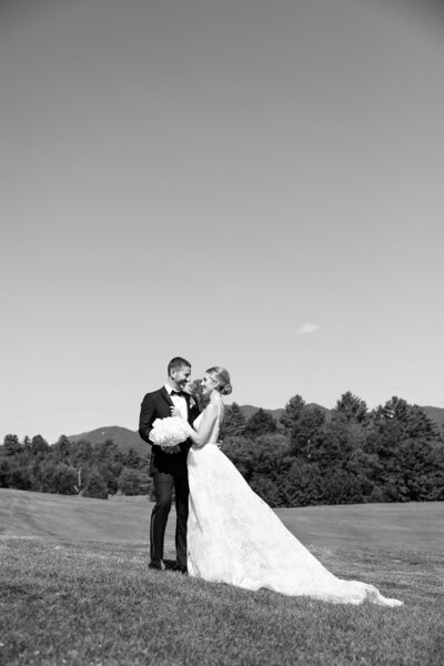 vermont, hudson valley and vermont wedding photographer for luxury and timeless weddings for bespoke weddings.