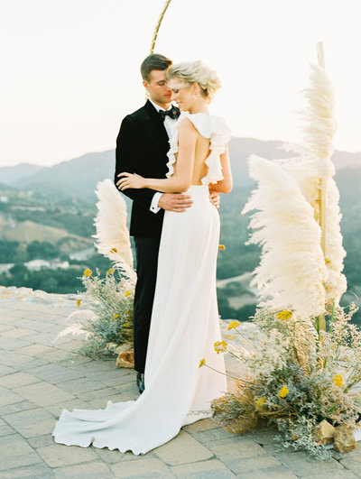 Babsie-Ly-Photography-Malibu-Rocky-Oaks-ochre-mauve-wedding-amorology-siren-floral-007